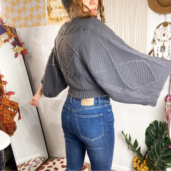 Venus Cable Knit Dolman Sleeve Short Sweater Size XS - Picture 3 of 12